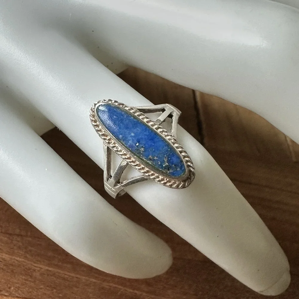 VTG Artisan Accent Ring Size‎ 6  Lapis Lazuli Oval Rope Twist 925 Sterling 2.5g